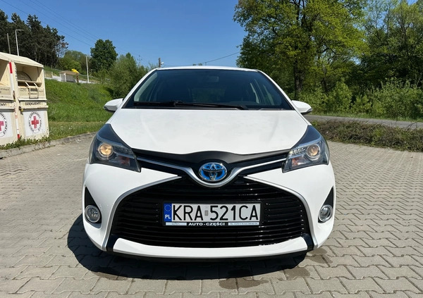 Toyota Yaris cena 42500 przebieg: 101000, rok produkcji 2014 z Mszana Dolna małe 466